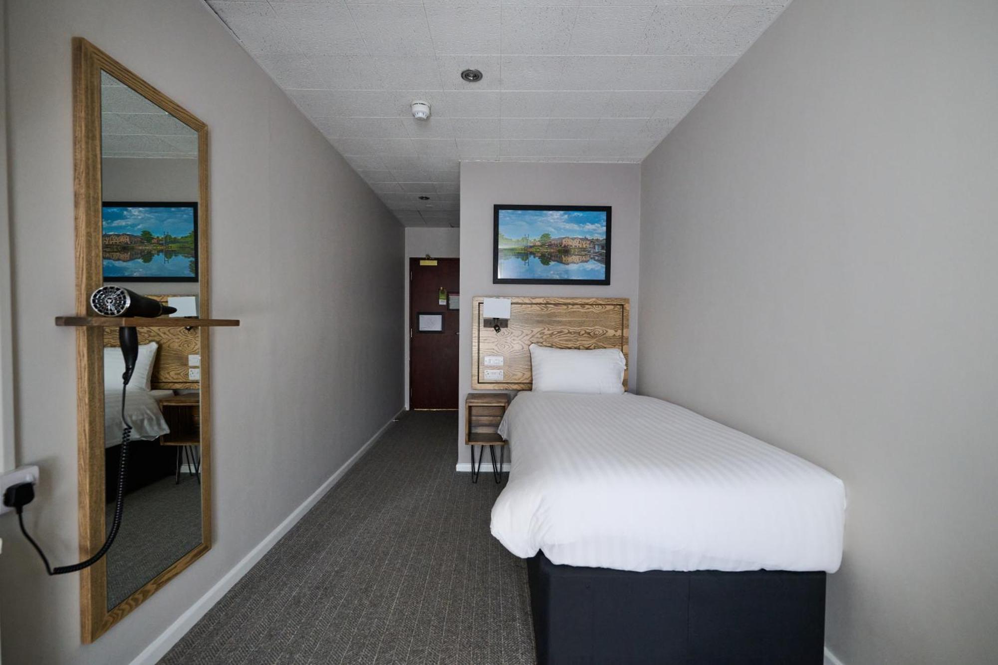 White Hart, By Marston's Hotel 3*