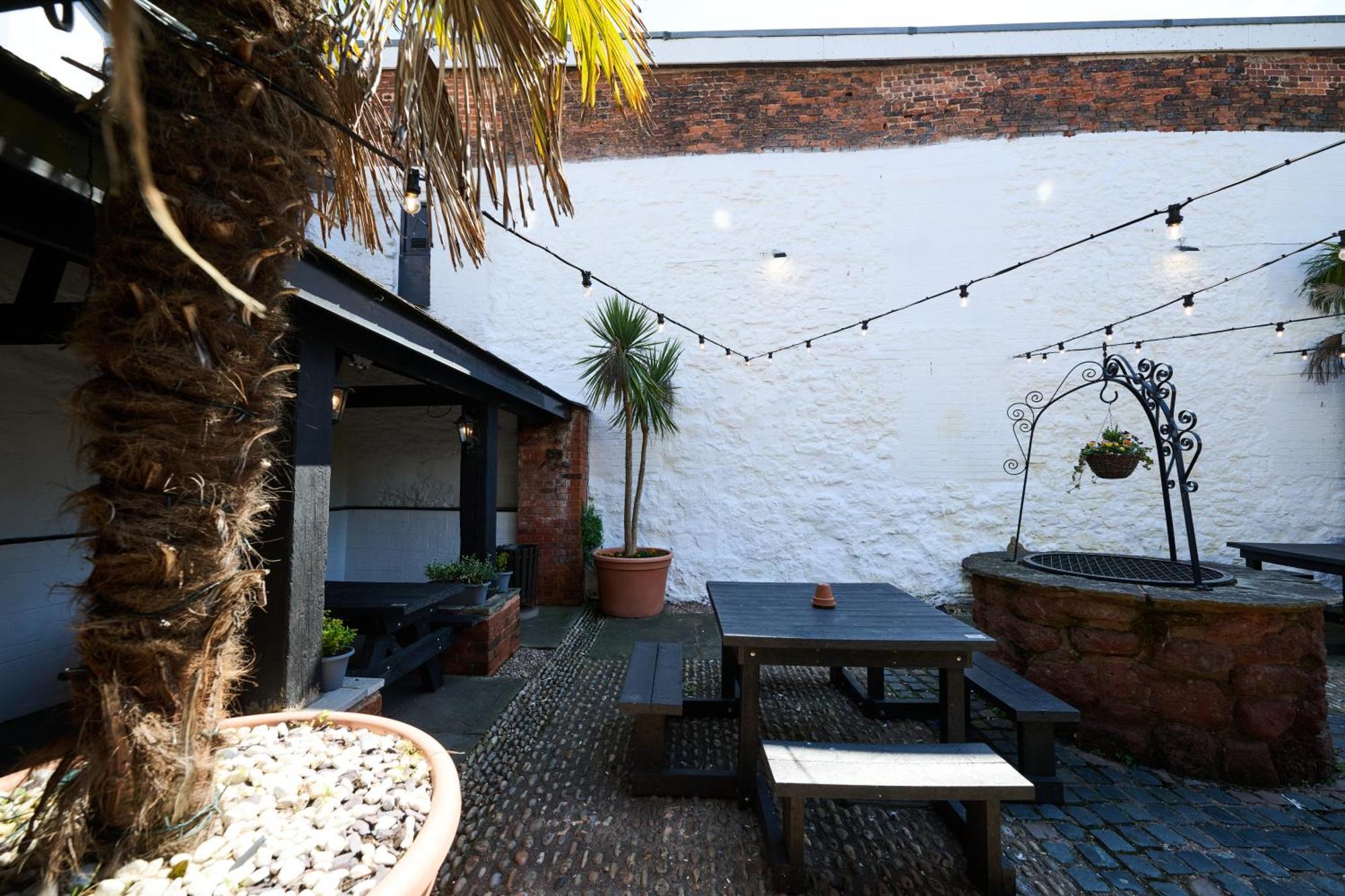Hotel White Hart, By Marston's