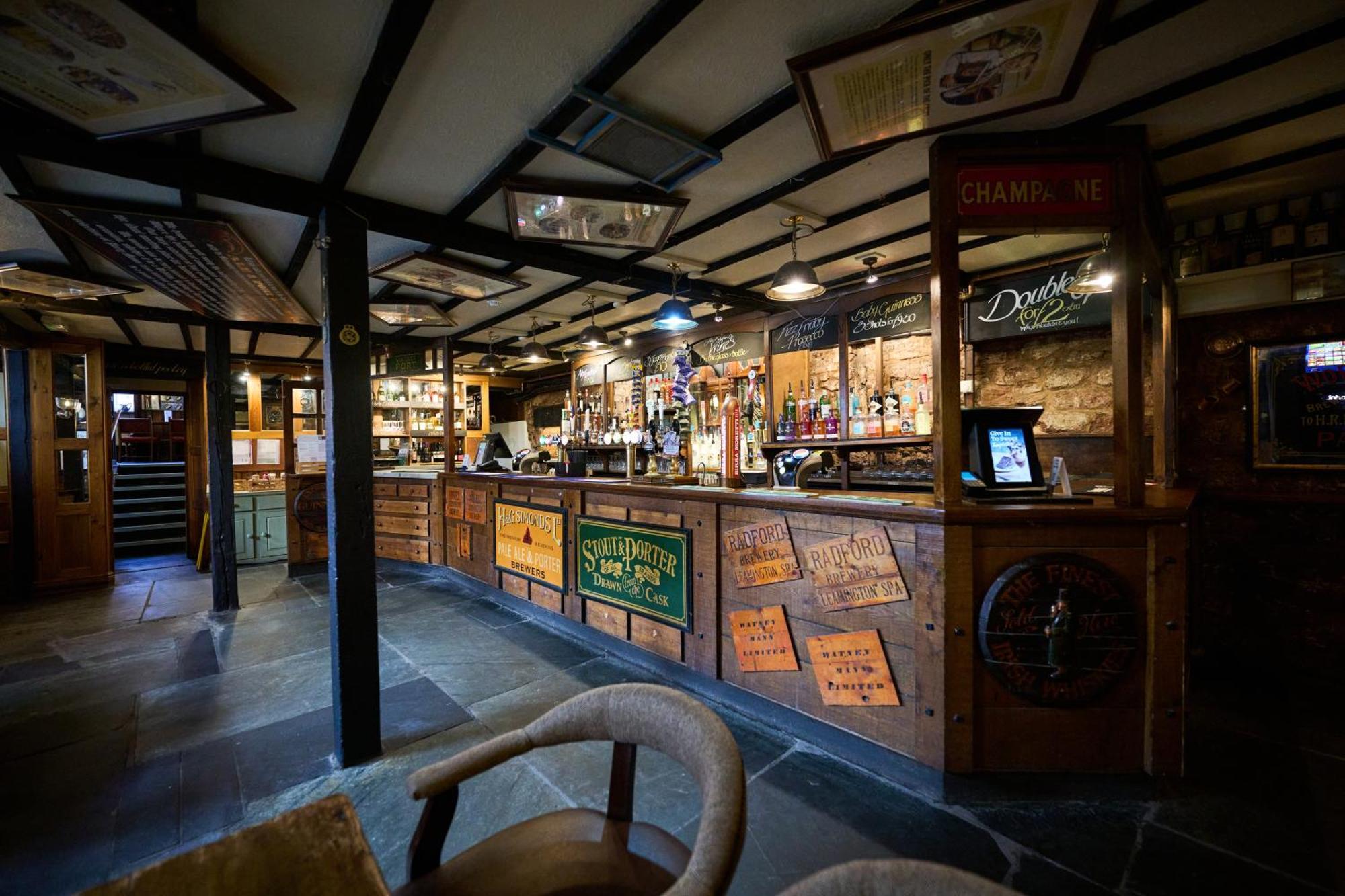 White Hart, By Marston's Hotel